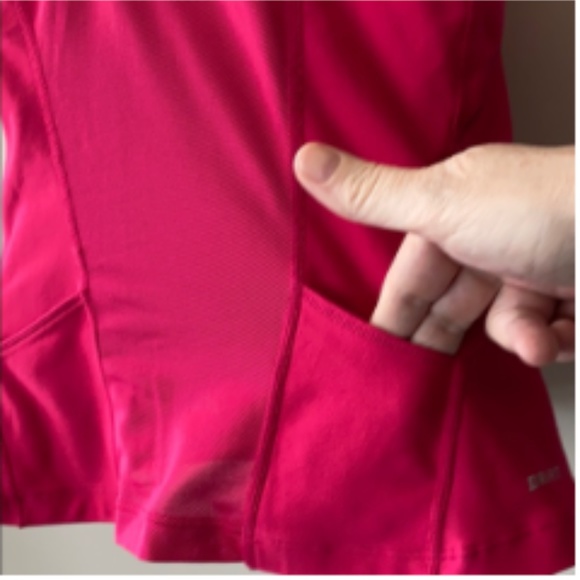 Nike  Red Tank, M.  Winter Sale - Picture 4 of 8